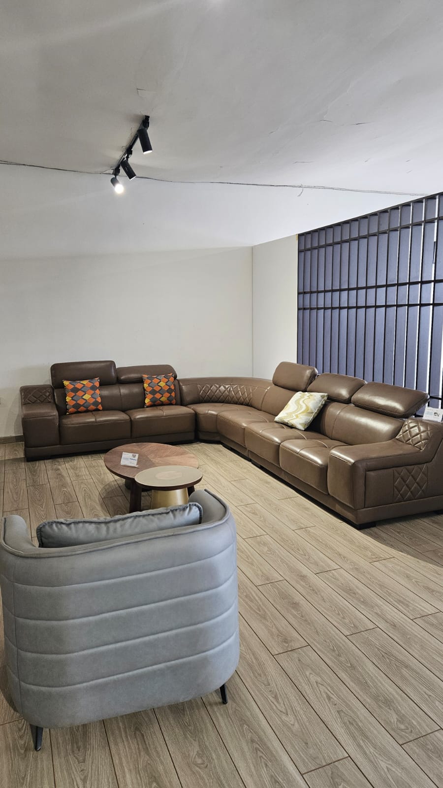 Leather L-Shaped Sofa Set